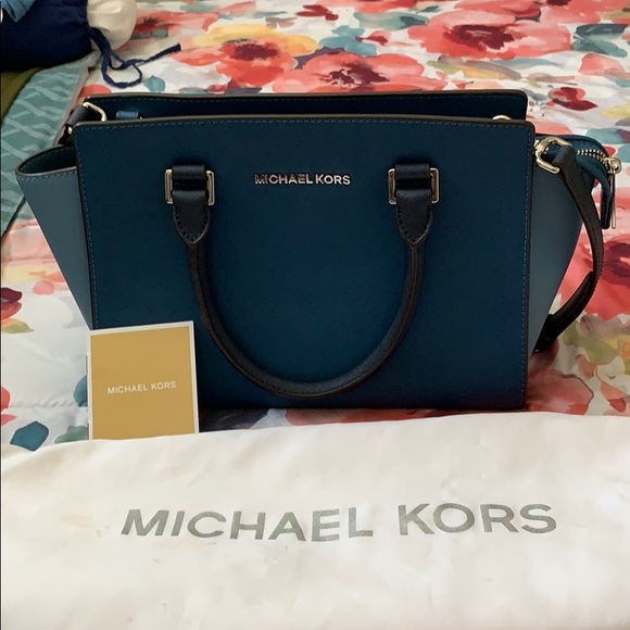 Michael Kors Selma Leather Satchel - Picture 1 of 4